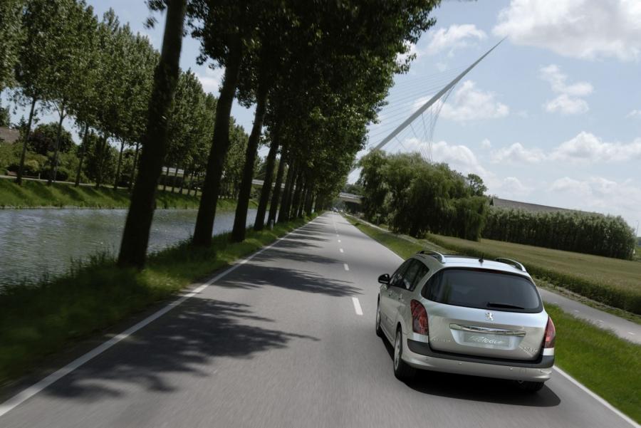  Peugeot 308 SW Prologue Concept 2007 года  (фото 13 из 27)